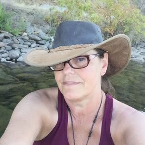 Meet your Posher, Cheri